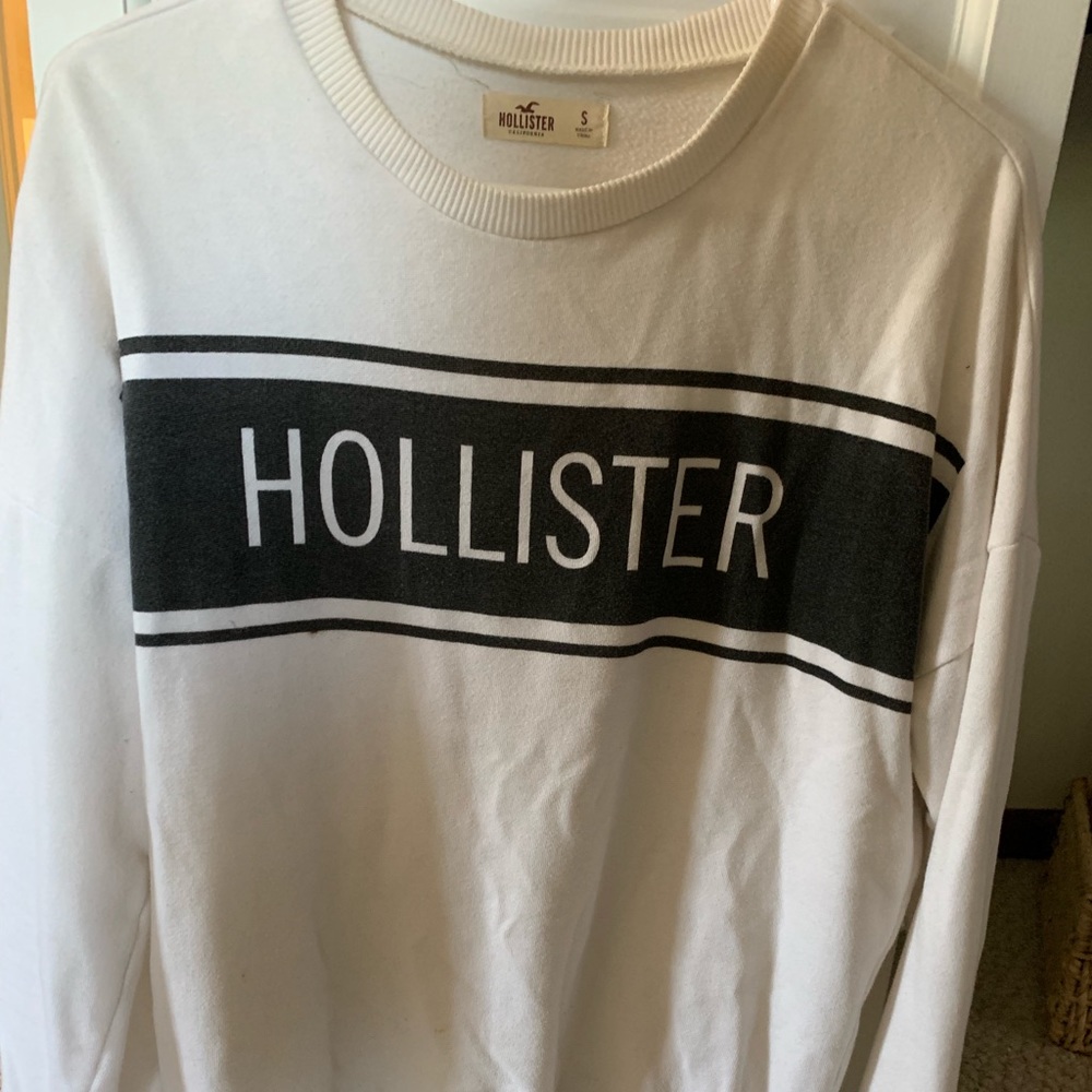 hollister sweater